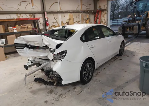 2023 Kia Forte Lxs z USA, uszkodzony, nr VIN 3KPF24AD4PE585857